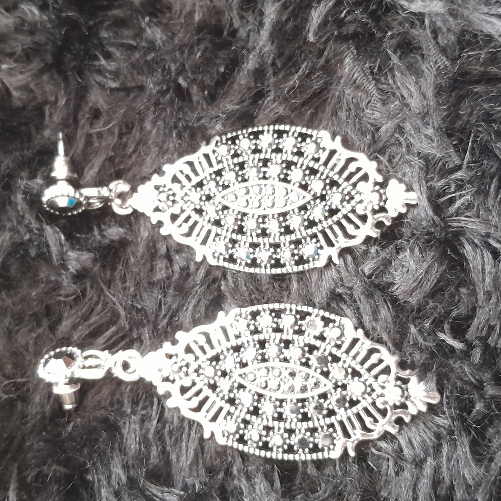 Nicole Elegant Silver and Black Dangle Earrings